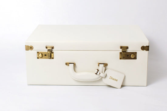 Large souvenir case in ivory white